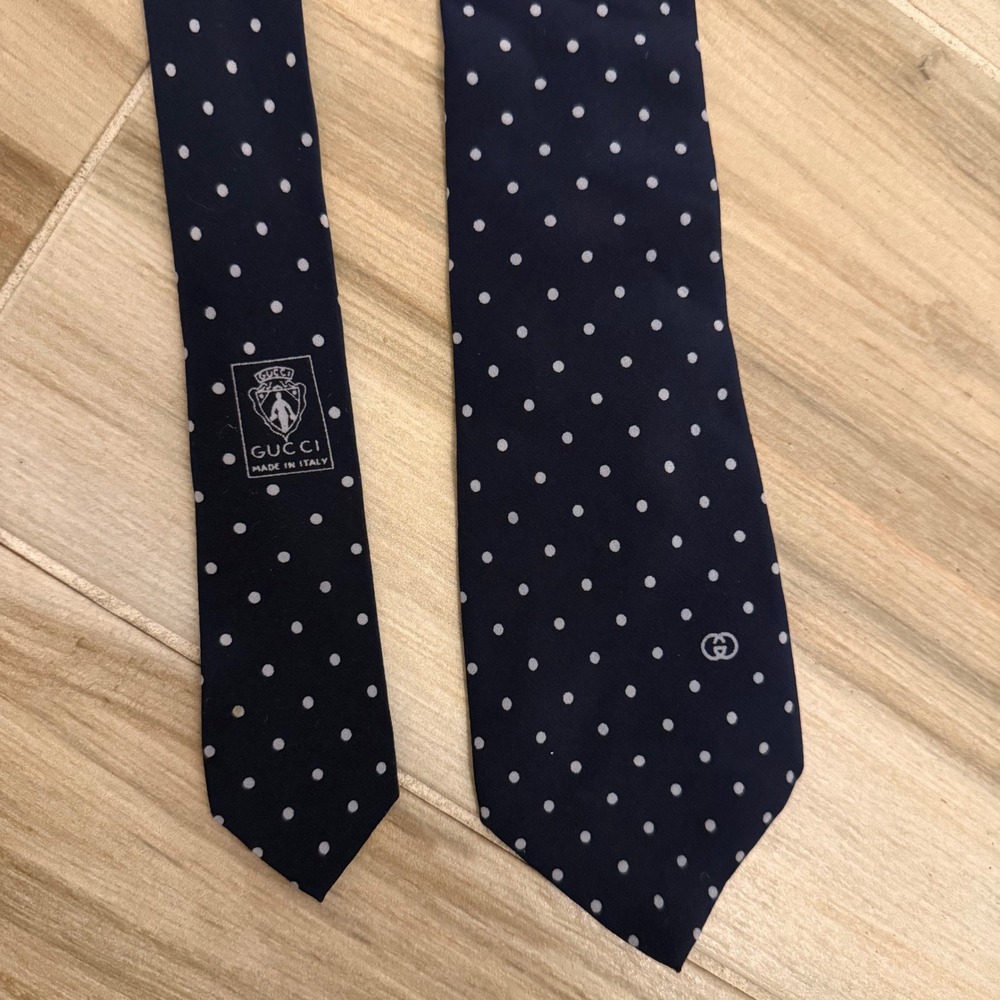 Vintage Gucci Navy Blue Silk Polka Dot Necktie Interlocking GG Made In Italy